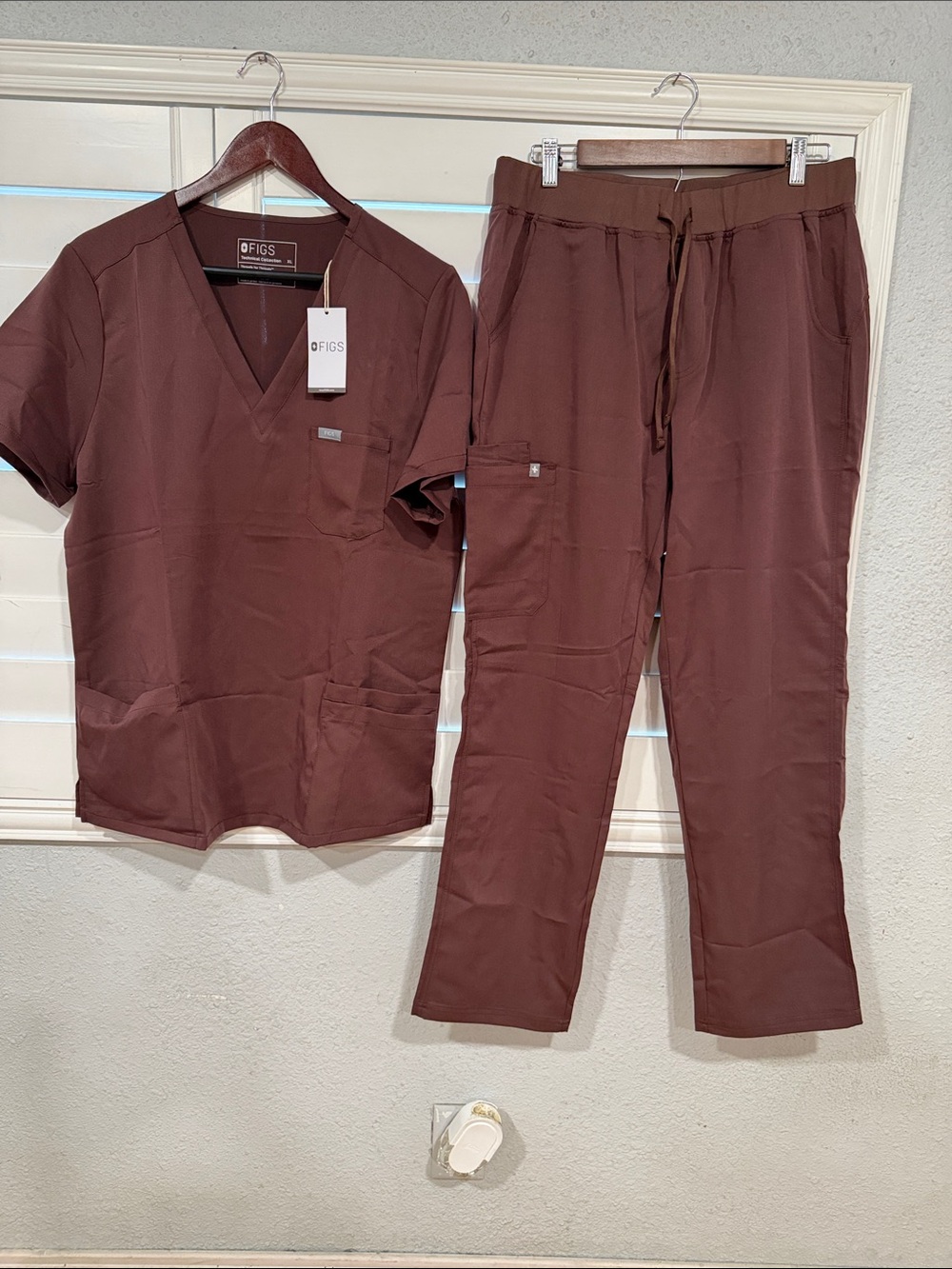 Figs Women's Track Pants & Scrub Top in Chocolate Brown